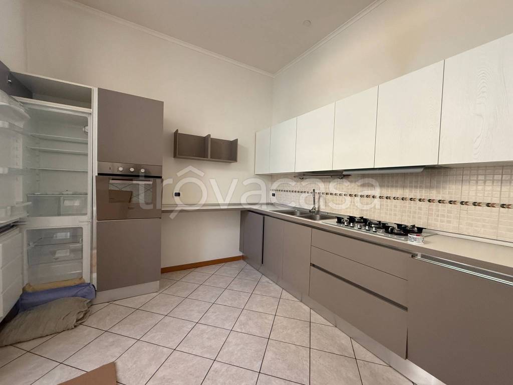 appartamento in affitto a Napoli in zona Chiaia