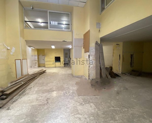 locale commerciale in affitto a Napoli in zona San Giovanni a Teduccio