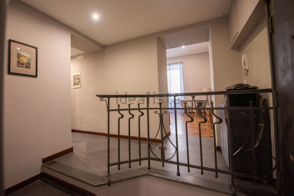 appartamento in affitto a Napoli in zona Chiaia