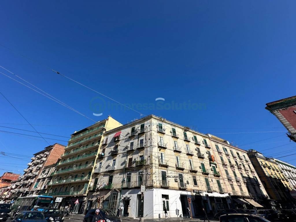 negozio in affitto a Napoli in zona Pendino / San Giuseppe