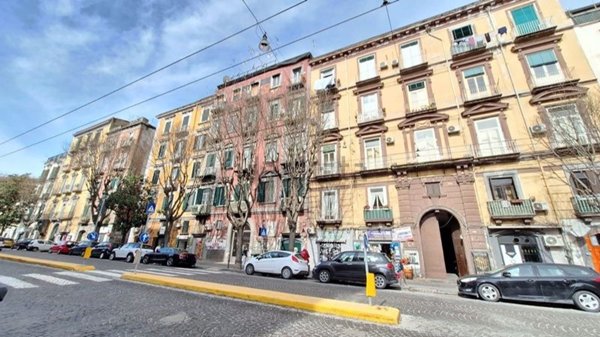 appartamento in affitto a Napoli in zona San Carlo all'Arena