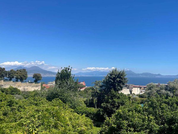 appartamento in affitto a Napoli in zona Posillipo