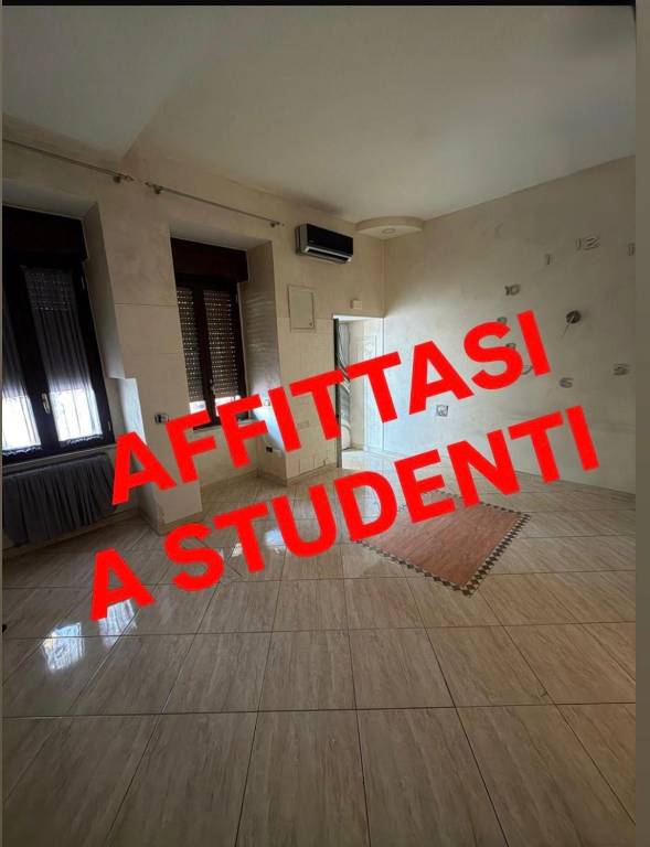 appartamento in affitto a Napoli in zona San Carlo all'Arena