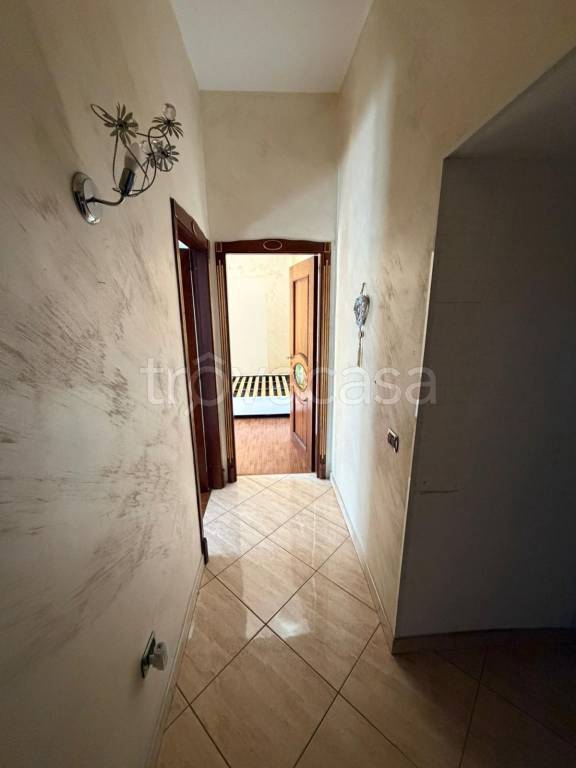 appartamento in affitto a Napoli in zona San Carlo all'Arena