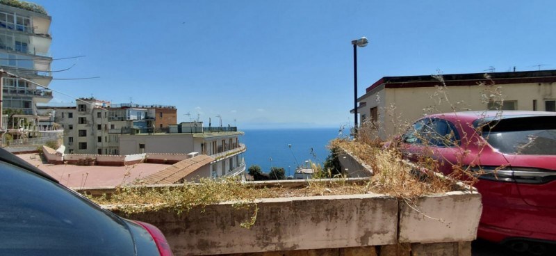 appartamento in affitto a Napoli in zona Chiaia