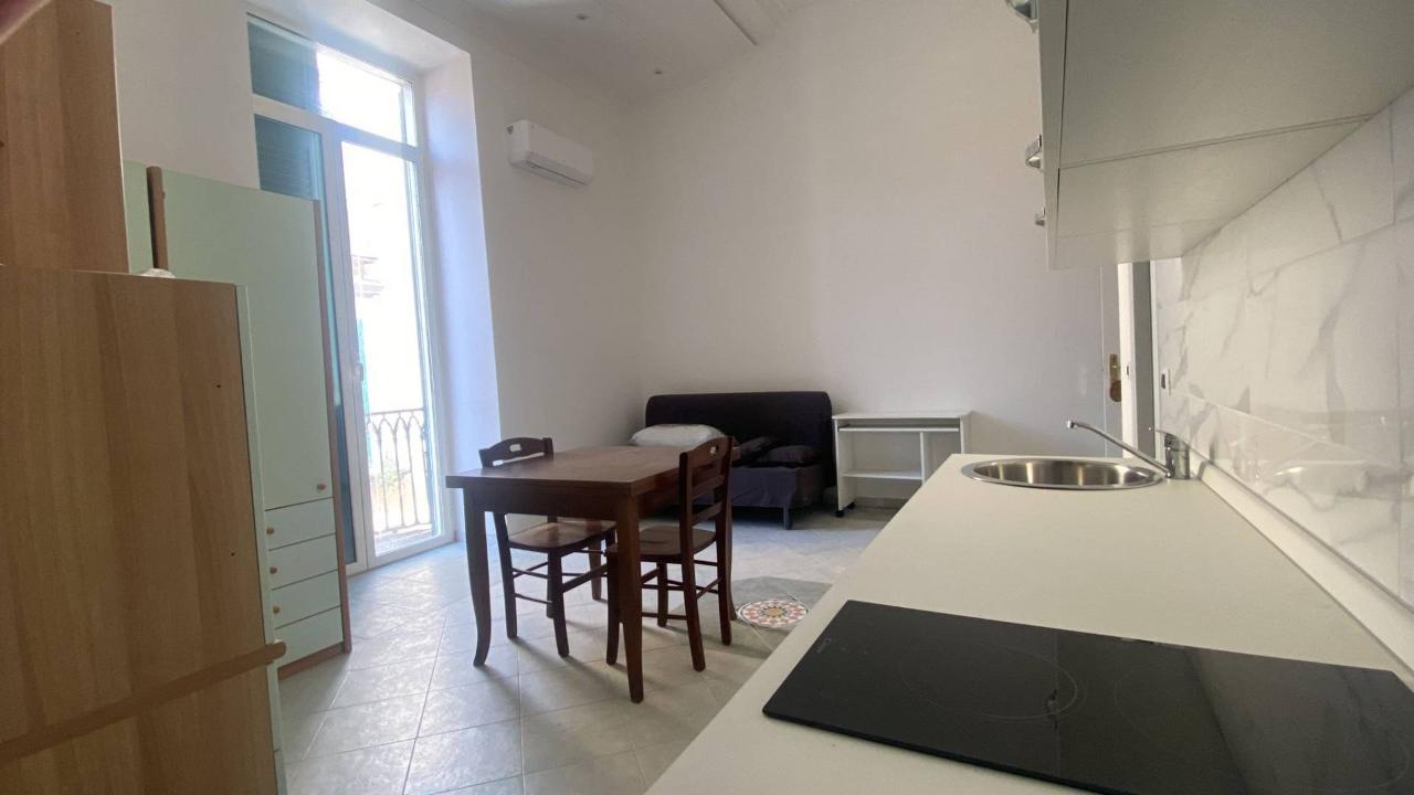 appartamento in affitto a Napoli in zona Stella