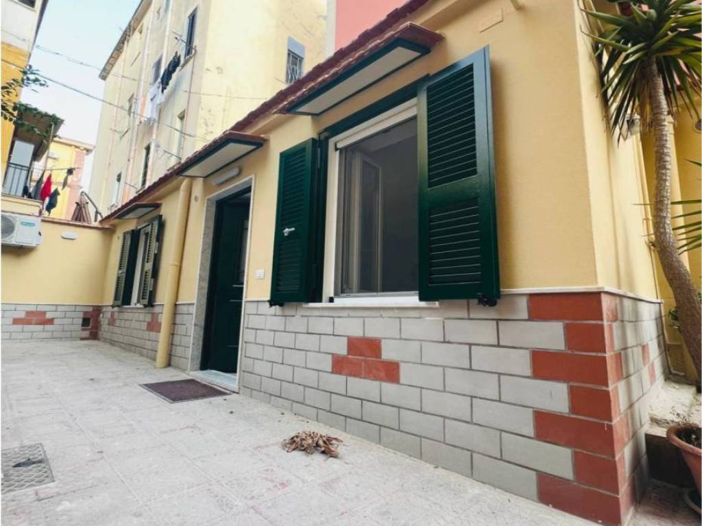 appartamento in affitto a Napoli in zona Bagnoli