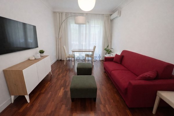 appartamento in affitto a Napoli in zona Chiaia