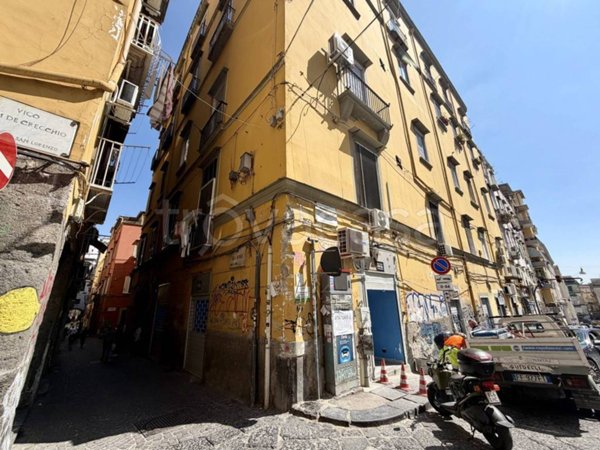 negozio in affitto a Napoli in zona Centro Antico