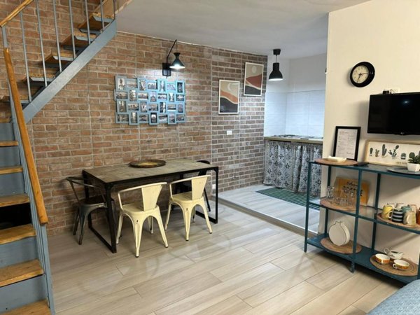 appartamento in affitto a Napoli in zona Stella