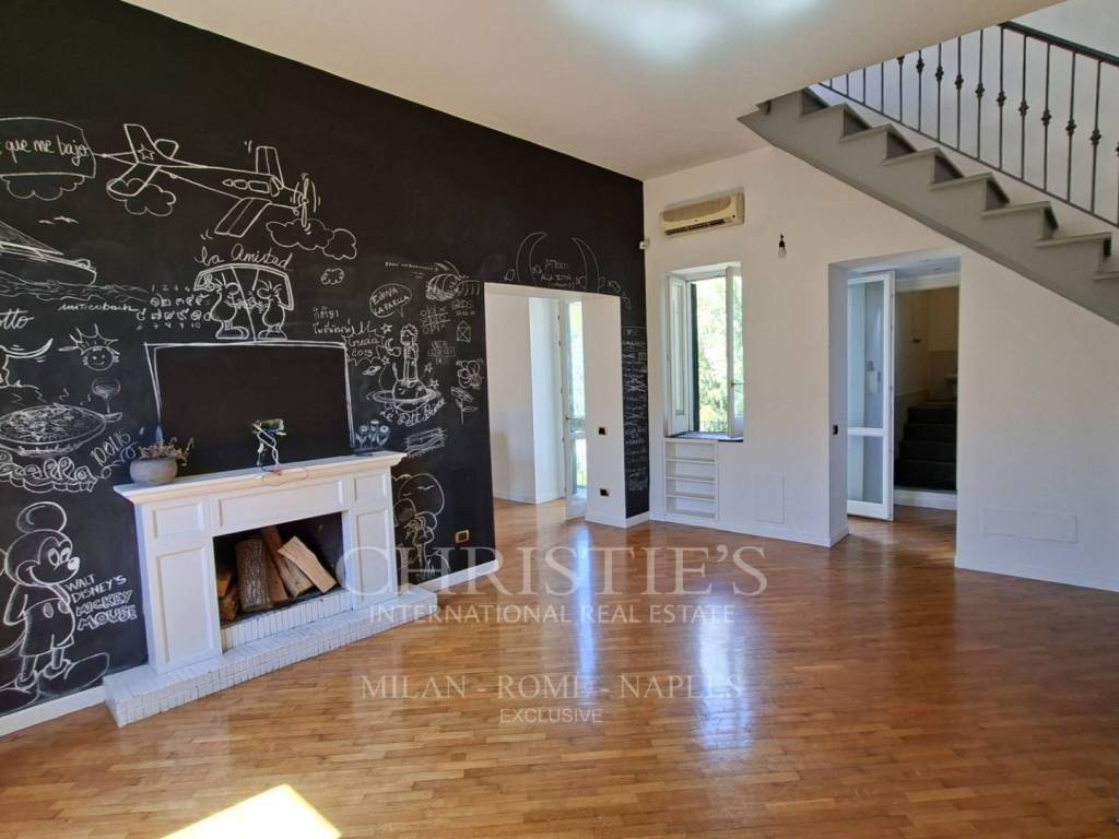 appartamento in affitto a Napoli in zona Chiaia