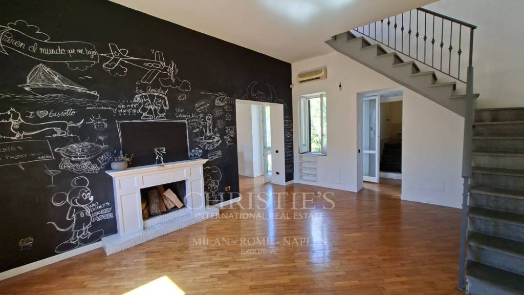 appartamento in affitto a Napoli in zona Chiaia