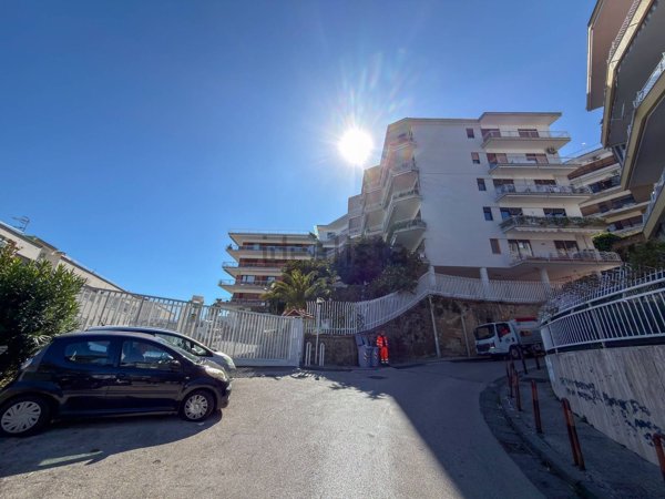 appartamento in affitto a Napoli in zona Posillipo