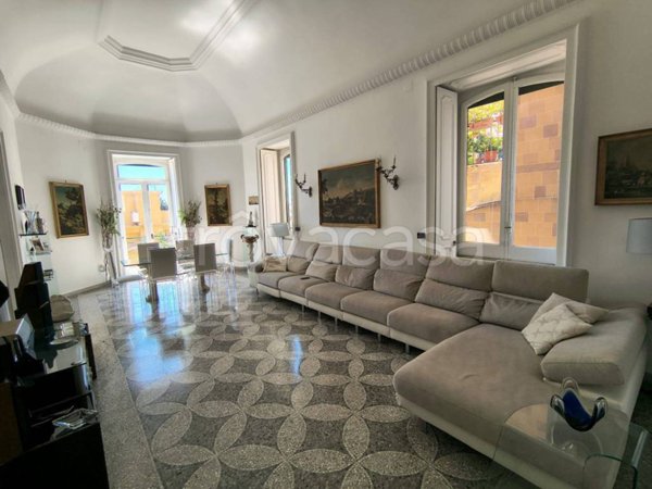 appartamento in affitto a Napoli in zona Chiaia