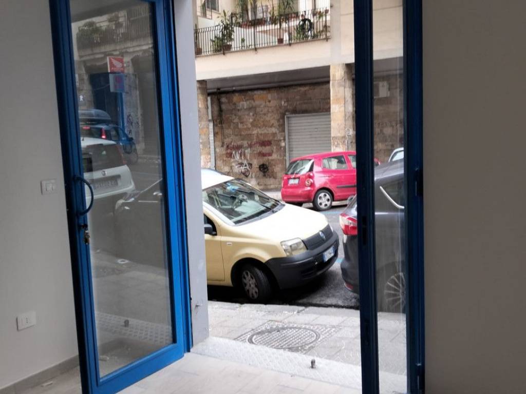 negozio in affitto a Napoli in zona Camaldoli