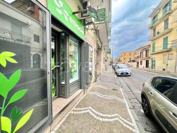 negozio in affitto a Napoli in zona Piscinola