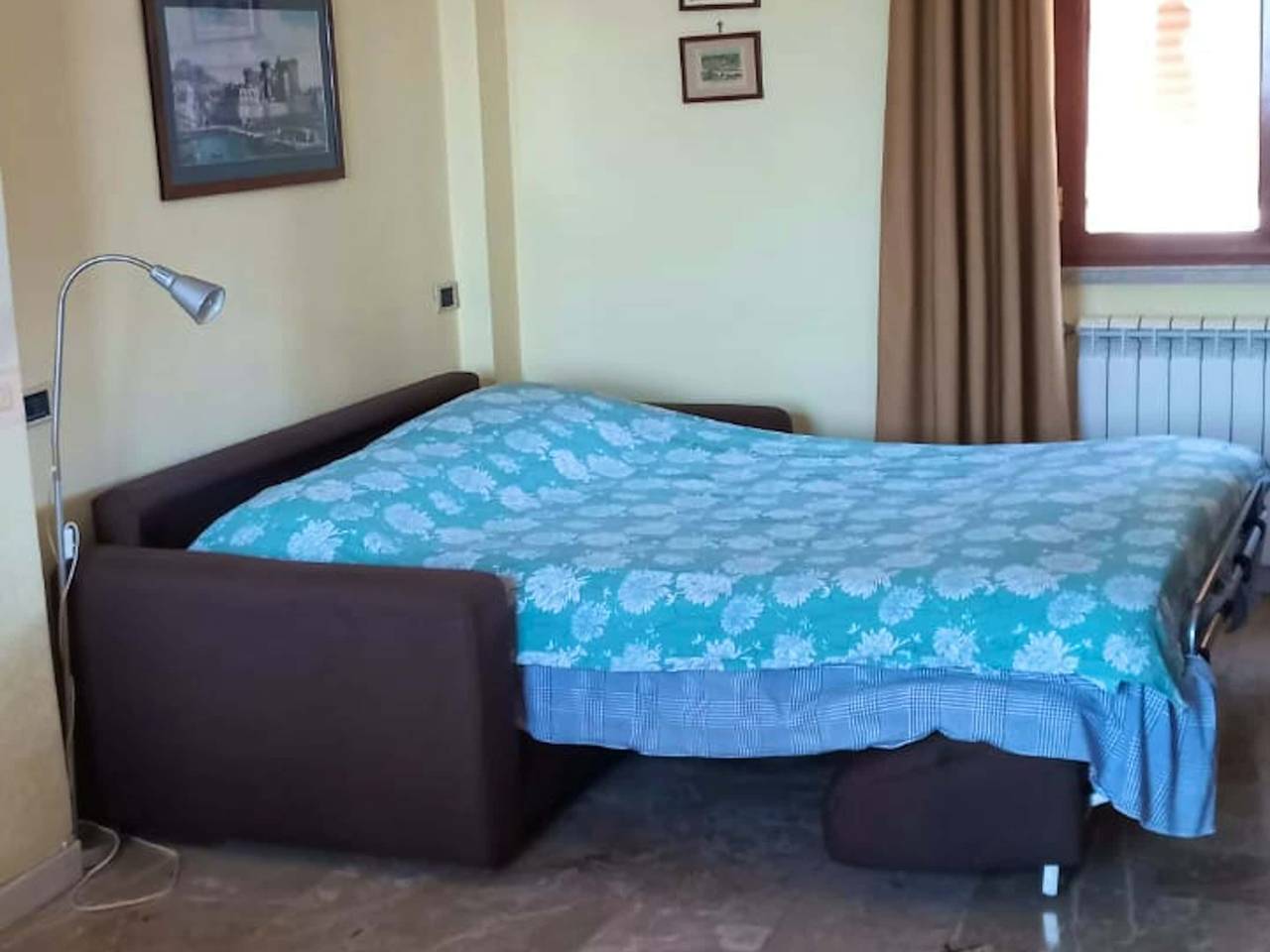 negozio in affitto a Napoli in zona Zona Industriale-Ferrovia