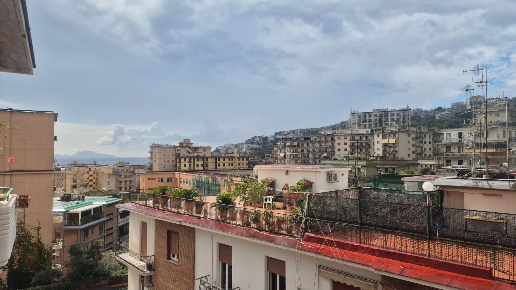 appartamento in affitto a Napoli in zona Chiaia