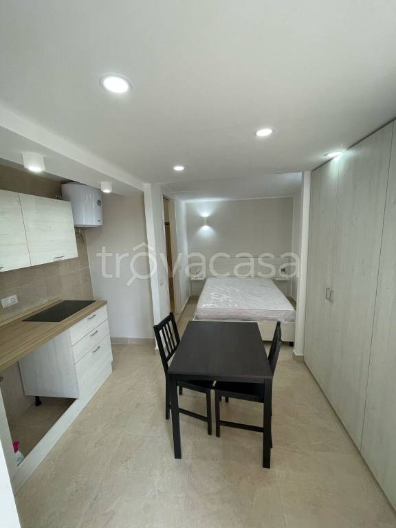 appartamento in affitto a Napoli in zona Stella