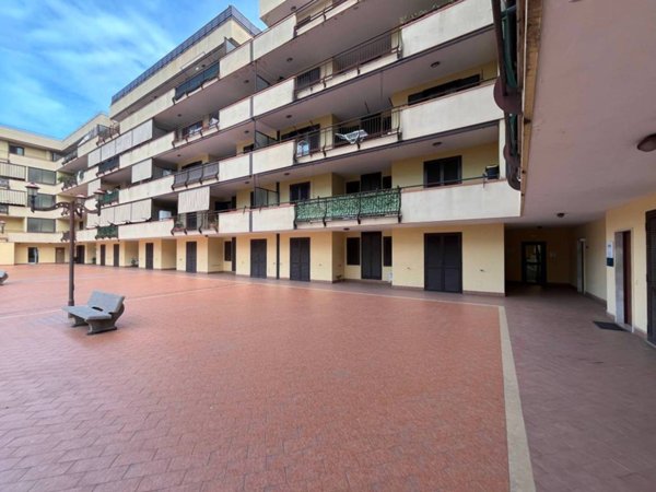 ufficio in affitto a Napoli in zona Barra