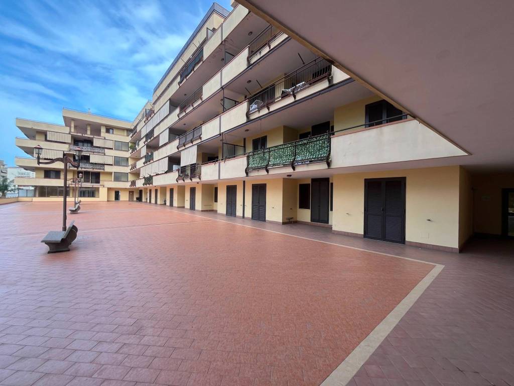 ufficio in affitto a Napoli in zona Ponticelli