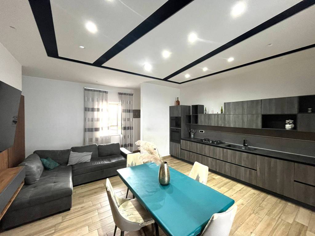 appartamento in affitto a Napoli in zona Zona Industriale-Ferrovia