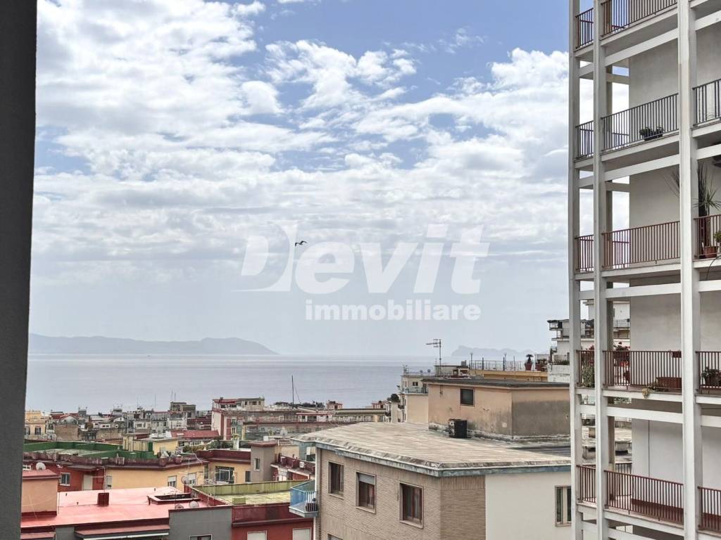 appartamento in affitto a Napoli in zona Chiaia