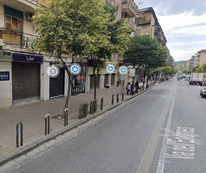negozio in affitto a Napoli in zona Soccavo