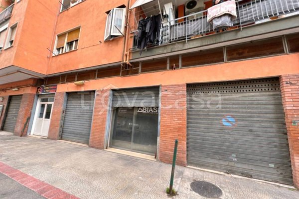 negozio in affitto a Napoli in zona Fuorigrotta