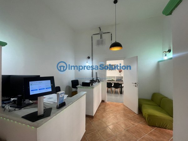 ufficio in affitto a Napoli in zona Fuorigrotta