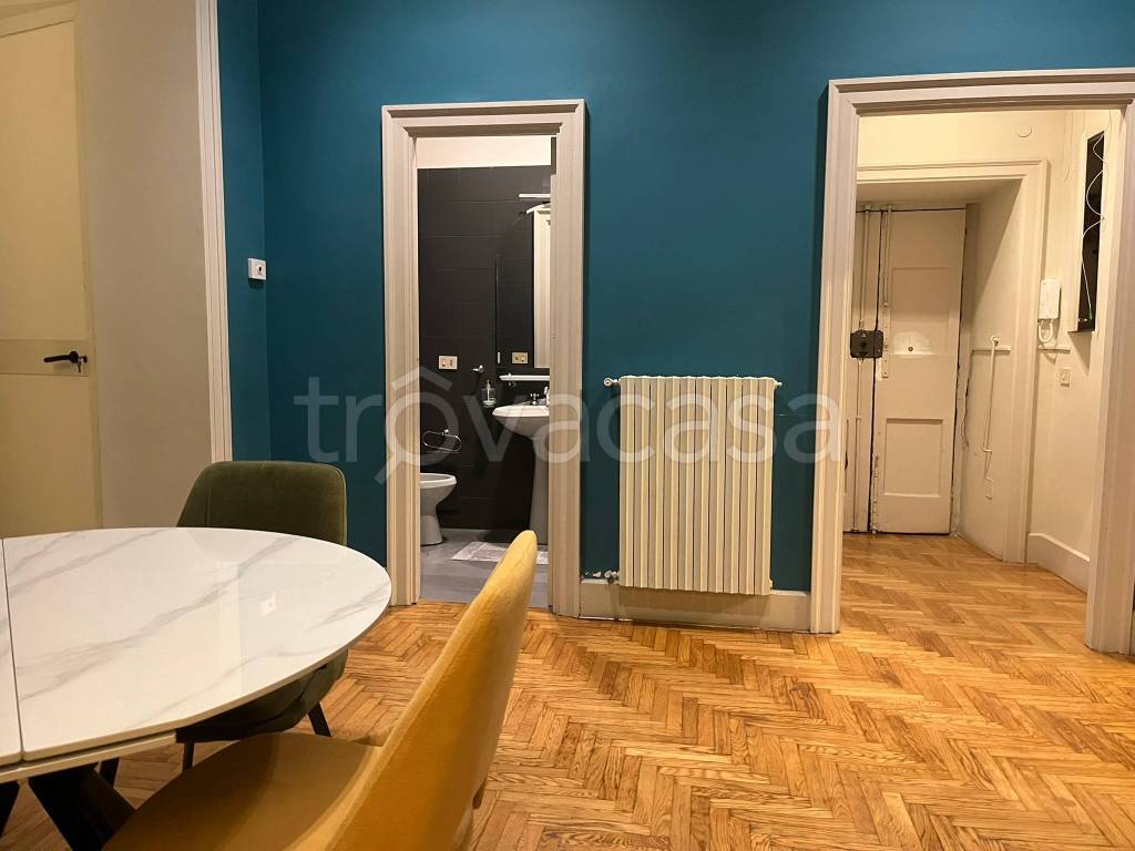 appartamento in affitto a Napoli in zona Chiaia