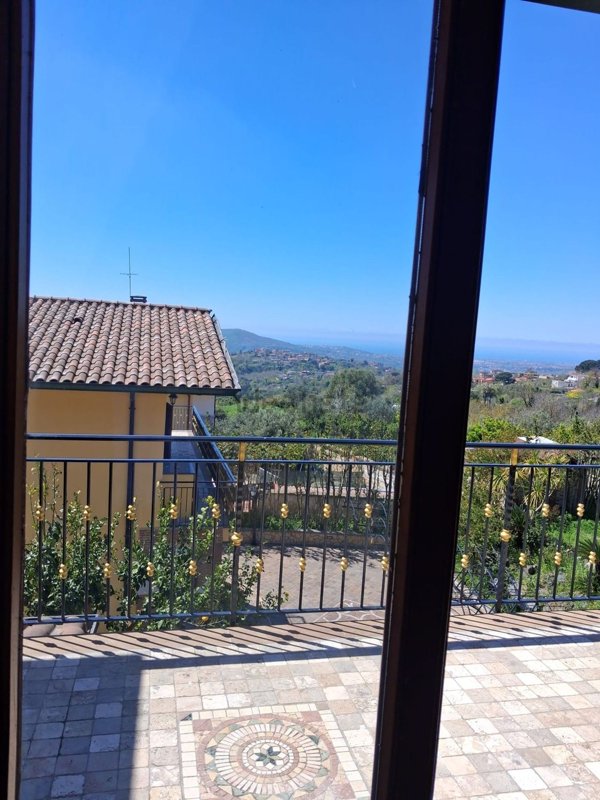 appartamento in affitto a Napoli in zona Camaldoli