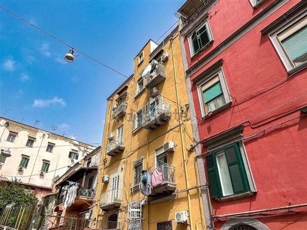 appartamento in affitto a Napoli in zona Chiaia