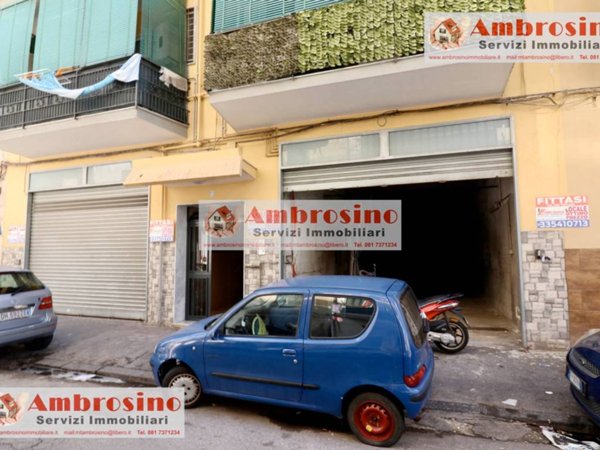 negozio in affitto a Napoli in zona Capodichino