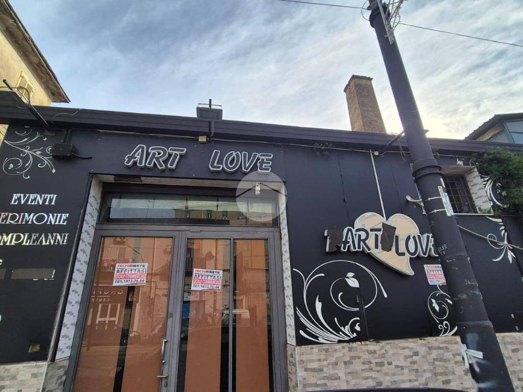 negozio in affitto a Napoli in zona Zona Industriale-Ferrovia