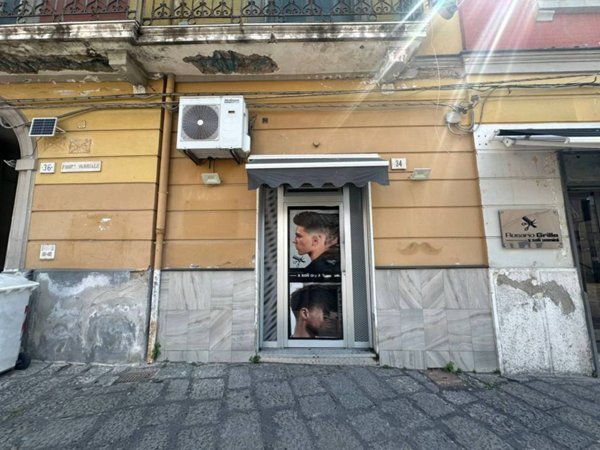 negozio in affitto a Napoli in zona Pianura