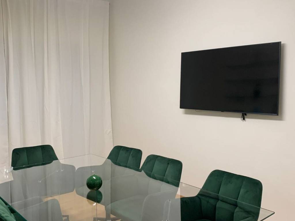 ufficio in affitto a Napoli in zona Chiaia