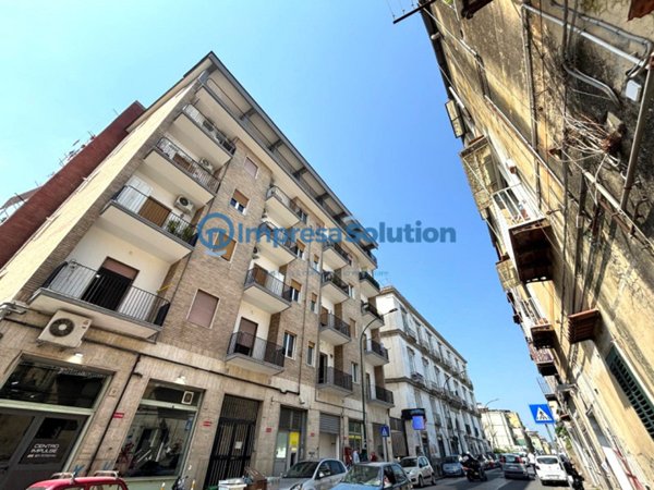 negozio in affitto a Napoli in zona Capodimonte / Colli Aminei