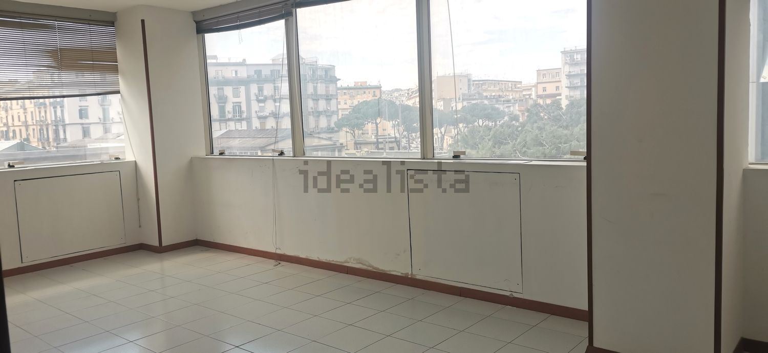 ufficio in affitto a Napoli