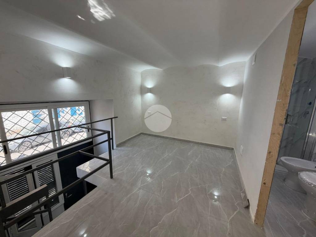 appartamento in affitto a Napoli in zona San Carlo all'Arena