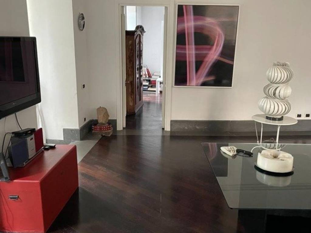 appartamento in affitto a Napoli in zona Chiaia