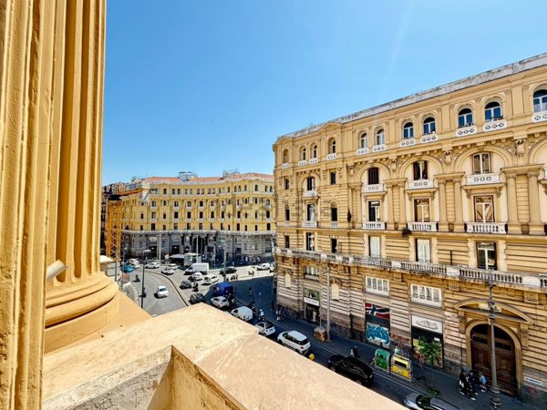 ufficio in affitto a Napoli in zona Mercato