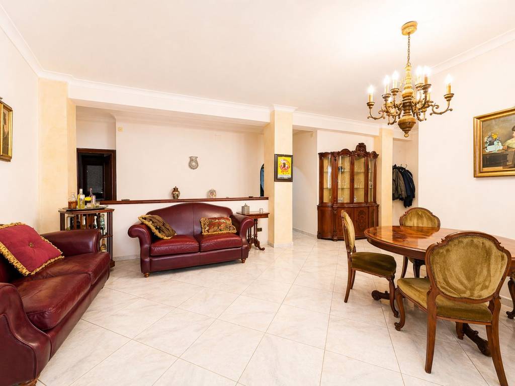 appartamento in affitto a Napoli in zona Arenella