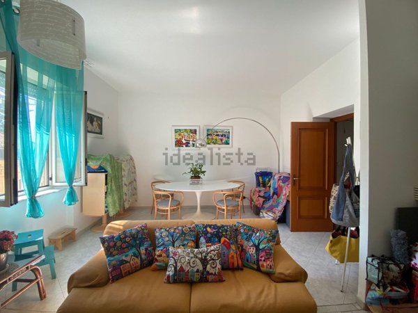 appartamento in affitto a Napoli in zona Chiaia