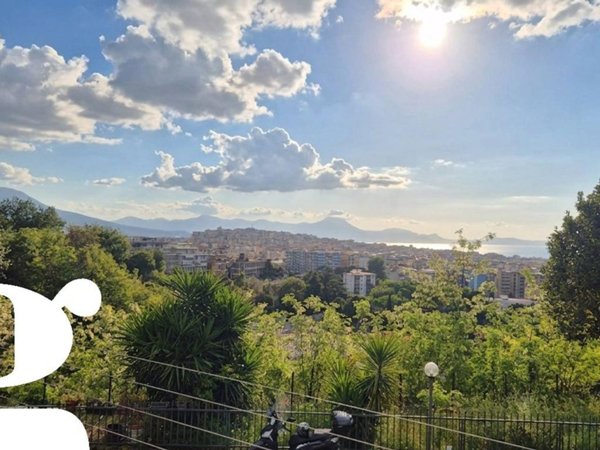 appartamento in affitto a Napoli in zona Camaldoli