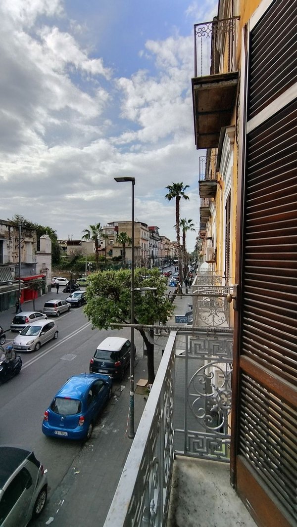 ufficio in affitto a Napoli in zona Secondigliano