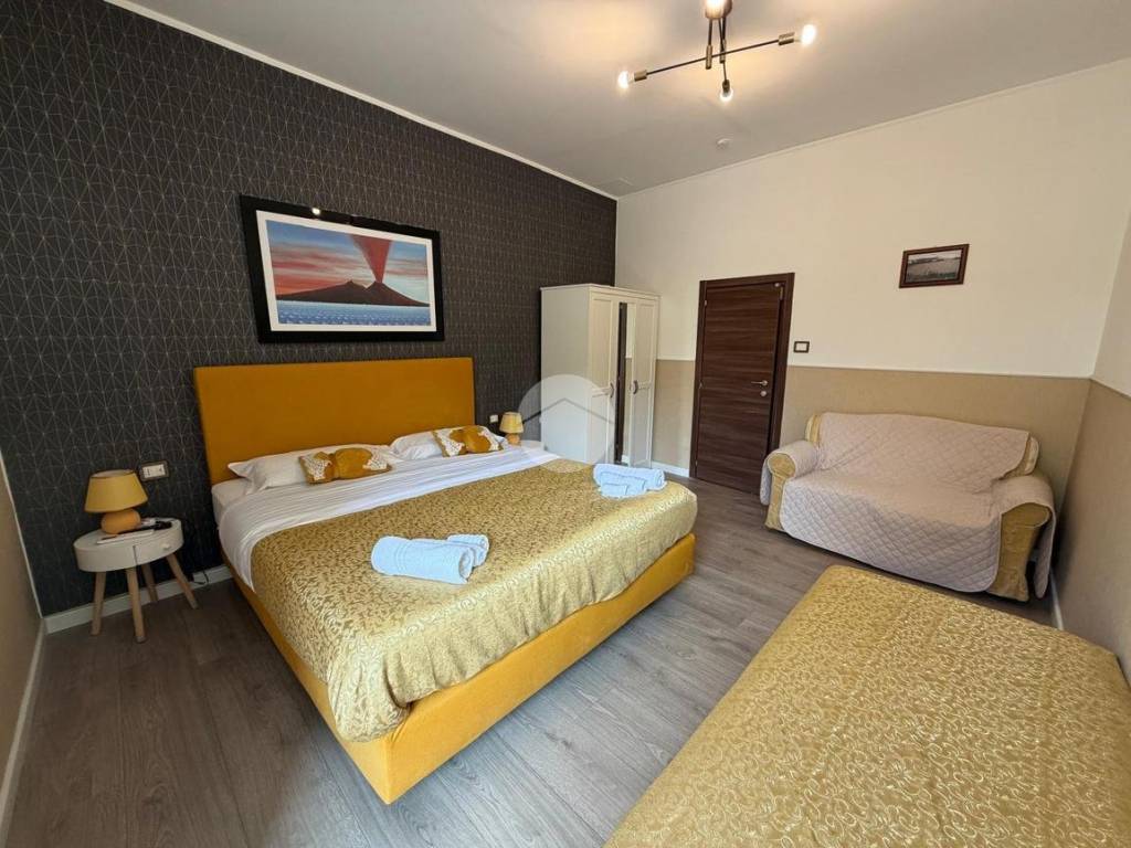 negozio in affitto a Napoli