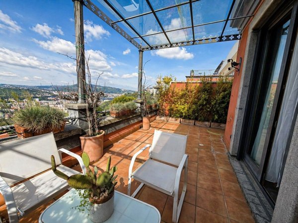 appartamento in affitto a Napoli in zona Posillipo