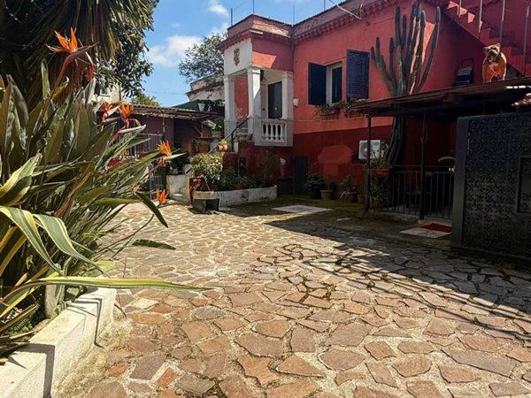 appartamento in affitto a Napoli in zona Arenella