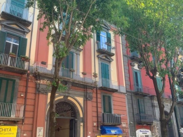 locale commerciale in affitto a Napoli